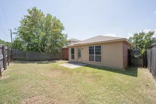 3316 Knoll Tr, Balch Springs, TX 75180 - Photo 2