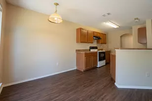 3316 Knoll Tr, Balch Springs, TX 75180 - Photo 4