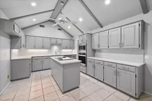 2403 Oak Shadow Ct, Arlington, TX 76017 - Photo 12