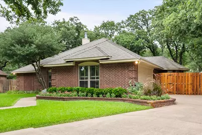 2403 Oak Shadow Court, Arlington, TX 76017 - Photo 2