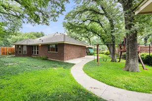 2403 Oak Shadow Ct, Arlington, TX 76017 - Photo 34