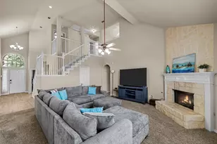 821 Redbud Dr, Allen, TX 75002 - Photo 2