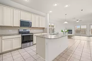 4716 Meadow Green Trail, Fort Worth, TX 76244 - Photo 8