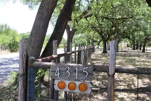 4315 Waples Rd, Granbury, TX 76049 - Photo 2
