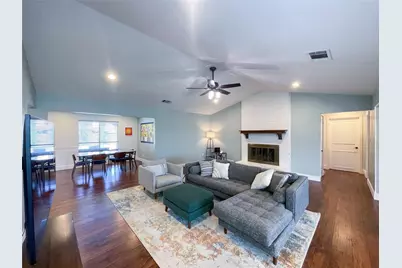 112 Overcrest Drive, Benbrook, TX 76126 - Photo 10