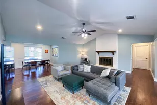 112 Overcrest Dr, Benbrook, TX 76126 - Photo 10