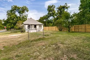 800 Euclid St, Cleburne, TX 76033 - Photo 24