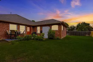 8720 Lariat Cir, Fort Worth, TX 76244 - Photo 4