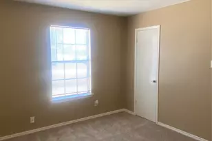 748 Chalk Hill Ln, DeSoto, TX 75115 - Photo 10