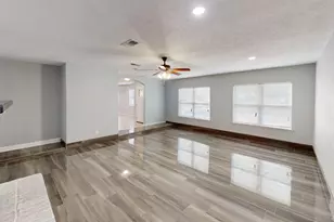 1505 Montclair St, Arlington, TX 76015 - Photo 4