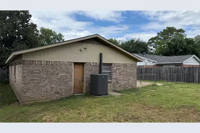 1505 Montclair Street, Arlington, TX 76015 - Photo 18