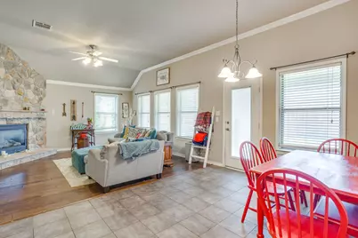 812 Valley Ridge Road, Burleson, TX 76028 - Photo 14