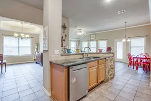 812 Valley Ridge Rd, Burleson, TX 76028 - Photo 18