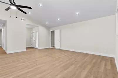1212 Stevens Ridge Drive, Dallas, TX 75211 - Photo 6