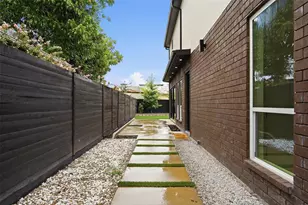 2724 Hondo, Dallas, TX 75219 - Photo 4