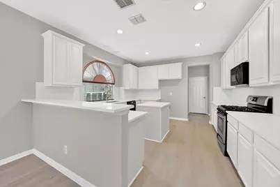 9506 Pinehurst Drive, Rowlett, TX 75089 - Photo 10