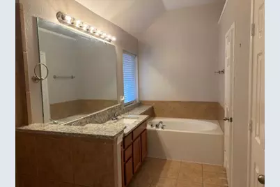 9217 Amber Downs Drive, McKinney, TX 75072 - Photo 10