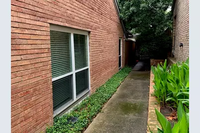 13652 Flagstone Lane, Dallas, TX 75240 - Photo 14