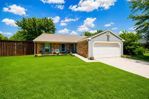 1119 Normandy Dr, Grapevine, TX 76051 - Photo 2