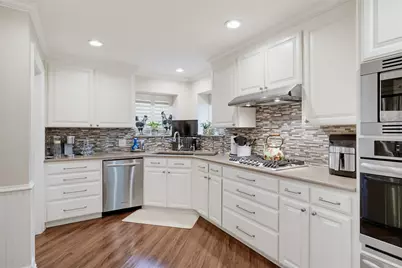 6633 Eton Court, Benbrook, TX 76132 - Photo 14