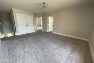 2836 Grandview Dr, Grand Prairie, TX 75052 - Photo 6