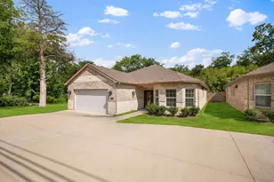 901 E Jefferson St, Van Alstyne, TX 75495 - Photo 2