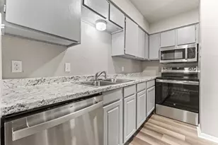 2512 Windy Pine Ln, Arlington, TX 76015 - Photo 1