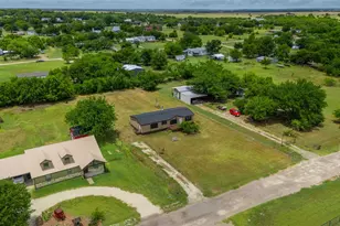 11625 Creekview Rd, Crowley, TX 76036 - Photo 32