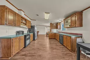 11625 Creekview Rd, Crowley, TX 76036 - Photo 6