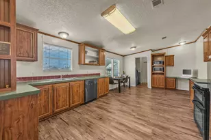11625 Creekview Rd, Crowley, TX 76036 - Photo 8