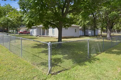 329 N Ash Avenue, Azle, TX 76020 - Photo 4