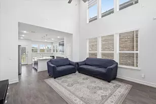 217 Jones St, Irving, TX 75063 - Photo 2