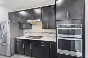 217 Jones St, Irving, TX 75063 - Photo 8