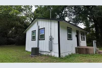 1001 E Park Avenue, Corsicana, TX 75110 - Photo 2