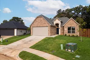 119 Clover Cir, Weatherford, TX 76086 - Photo 1