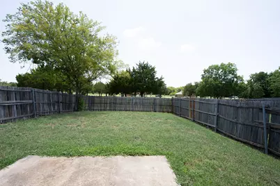1420 Bumble Bee Drive, Lancaster, TX 75134 - Photo 12