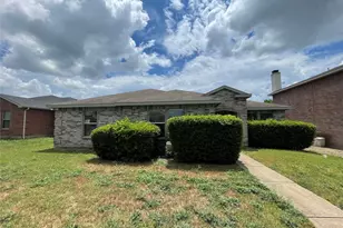 1420 Bumble Bee Dr, Lancaster, TX 75134 - Photo 1