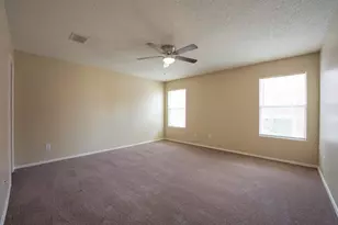 1420 Bumble Bee Dr, Lancaster, TX 75134 - Photo 10