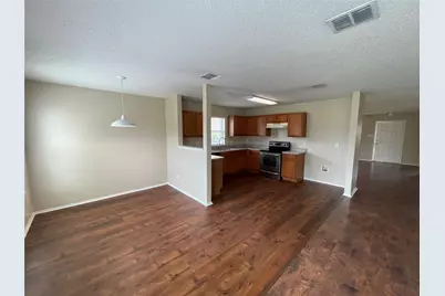 1420 Bumble Bee Drive, Lancaster, TX 75134 - Photo 6
