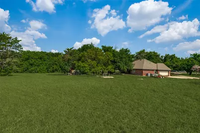 305 Cedar Hill Circle, Lowry Crossing, TX 75407 - Photo 6