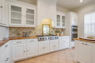 4224 Oak Park Ct, Fort Worth, TX 76109 - Photo 8