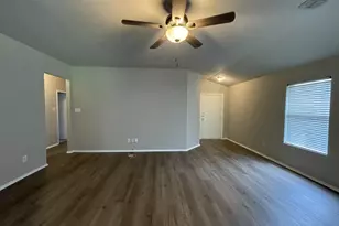 7404 Fossil Creek Dr, Arlington, TX 76002 - Photo 2