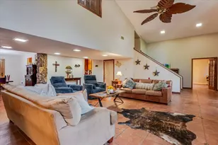1459 Warrington Ct, Fort Worth, TX 76112 - Photo 6
