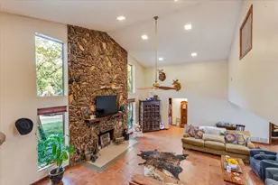 1459 Warrington Ct, Fort Worth, TX 76112 - Photo 4