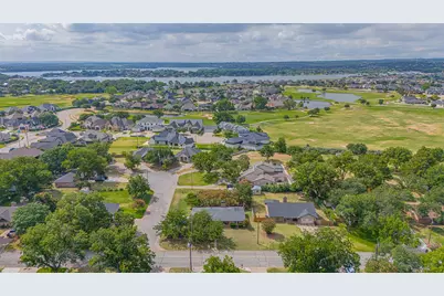 1300 4th Street, Granbury, TX 76048 - Photo 32