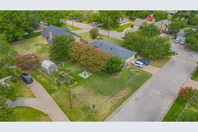 1300 4th Street, Granbury, TX 76048 - Photo 38