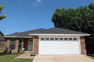 8220 Meadowbrook Dr, Watauga, TX 76148 - Photo 2