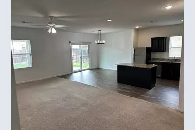 409 Willow Creek Drive, Glenn Heights, TX 75154 - Photo 8