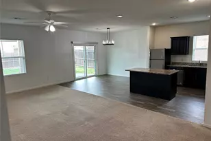 409 Willow Creek Dr, Glenn Heights, TX 75154 - Photo 8