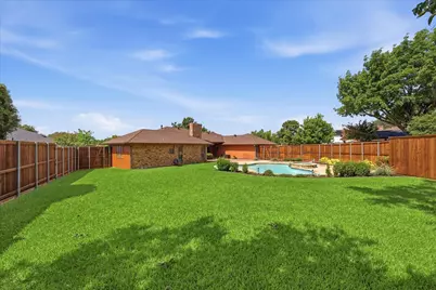 1915 Robin Meadow Circle, Carrollton, TX 75007 - Photo 6
